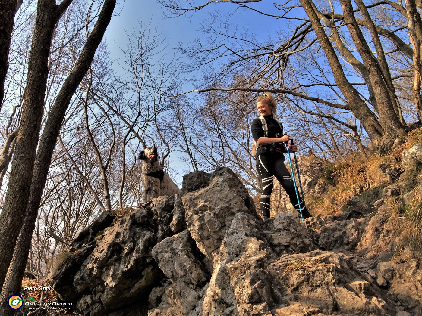 35 In decisa salita per cima Monte Zucco.JPG